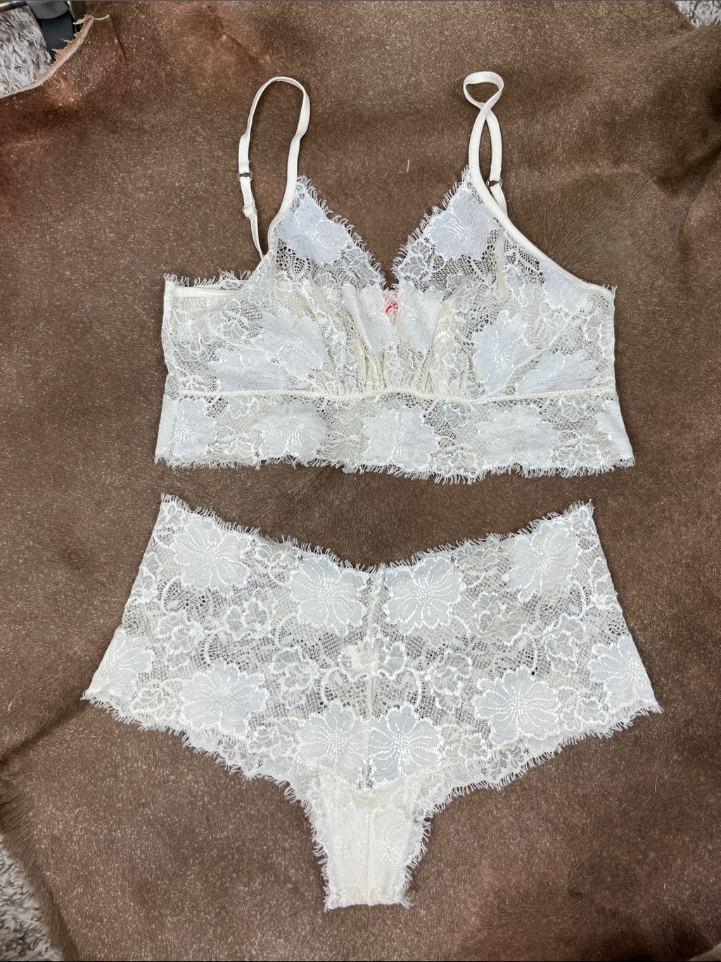 Fogal 849 Bralette Eyelash Lace Bra + Panty Cheeky Set